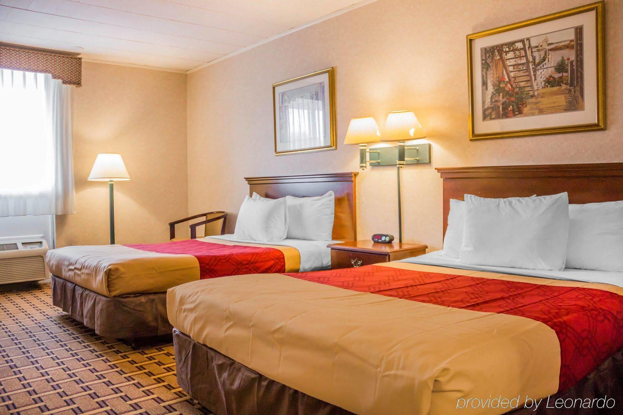 Rodeway Inn Mystic Eksteriør billede