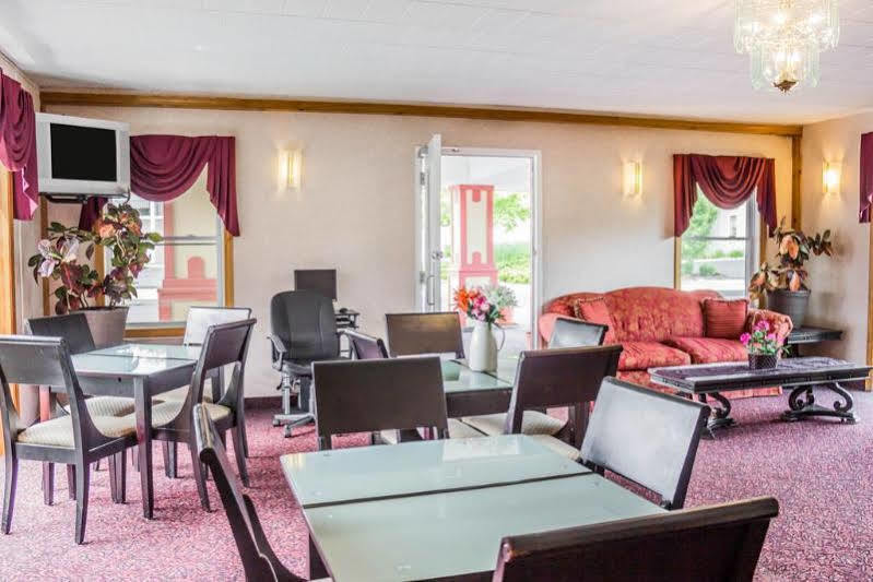 Rodeway Inn Mystic Eksteriør billede