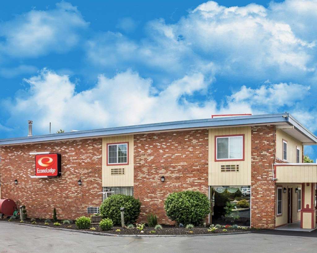 Rodeway Inn Mystic Eksteriør billede