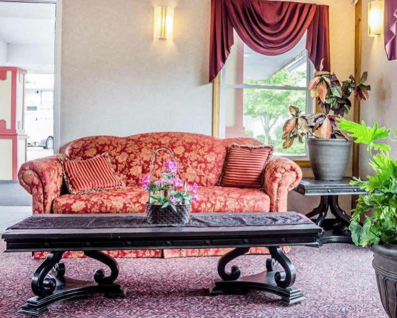 Rodeway Inn Mystic Eksteriør billede